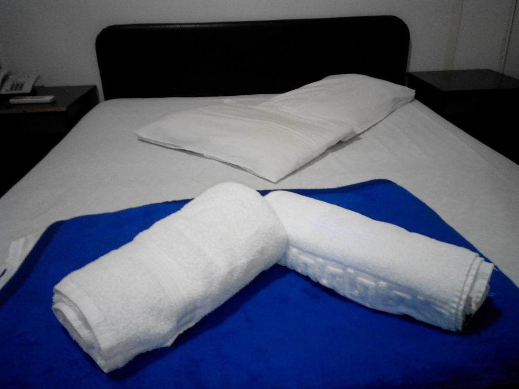 Zorbas Hostel Athens Room photo